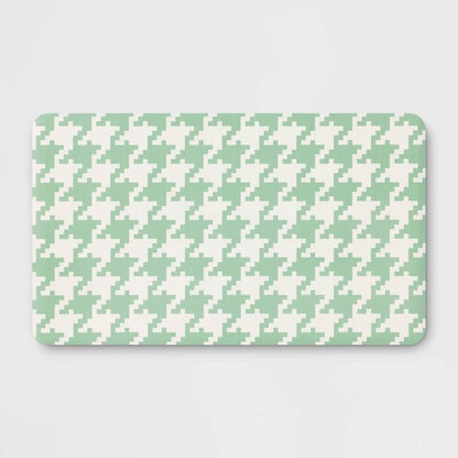 34" x 20" Houndstooth Rug - Room Essentials